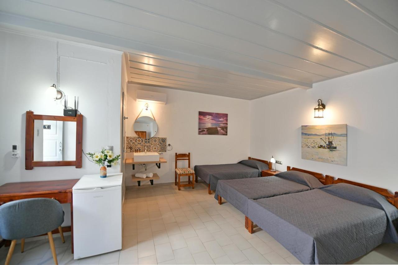Delfini Hotel 2*