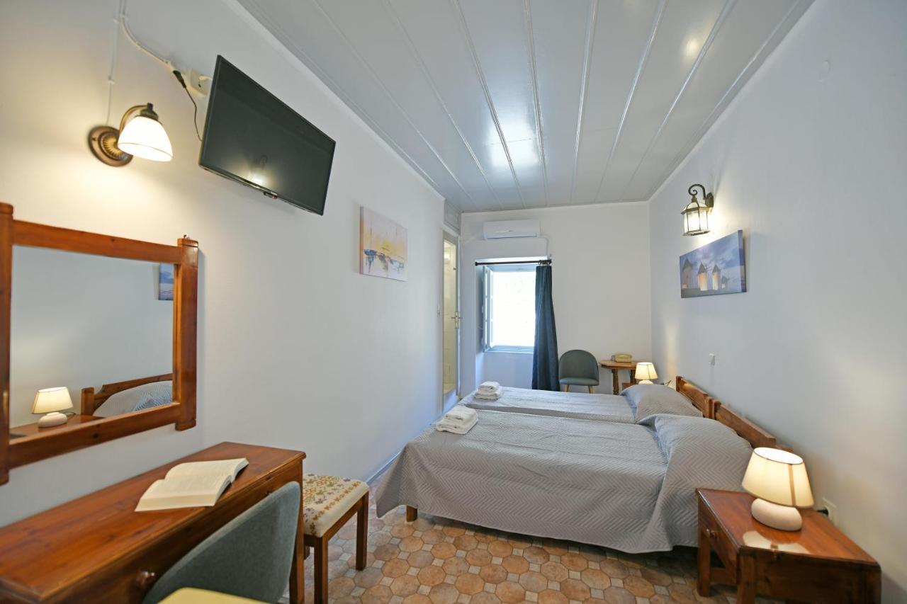 Delfini 2* Hydra (Saronic Islands)