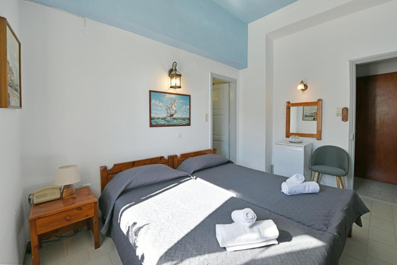 Delfini 2* Hydra (Saronic Islands)